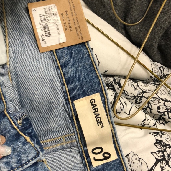 straight leg jeans - Picture 2 of 4